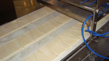 機械、くねりを作るカスタマイズされたクロワッサンはクロワッサンのパン機械を満たしました サプライヤー