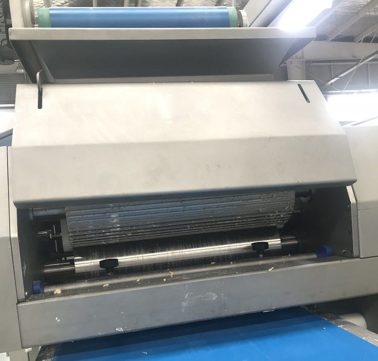 200-300 Kg容量の自動こね粉の出版物機械、こね粉のローラーのSheeter機械